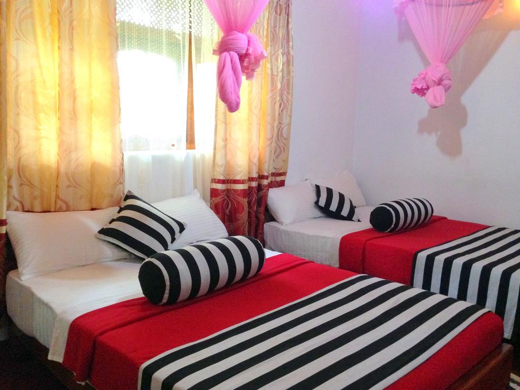 Eeshani Guest Inn เอลลา ภายนอก รูปภาพ